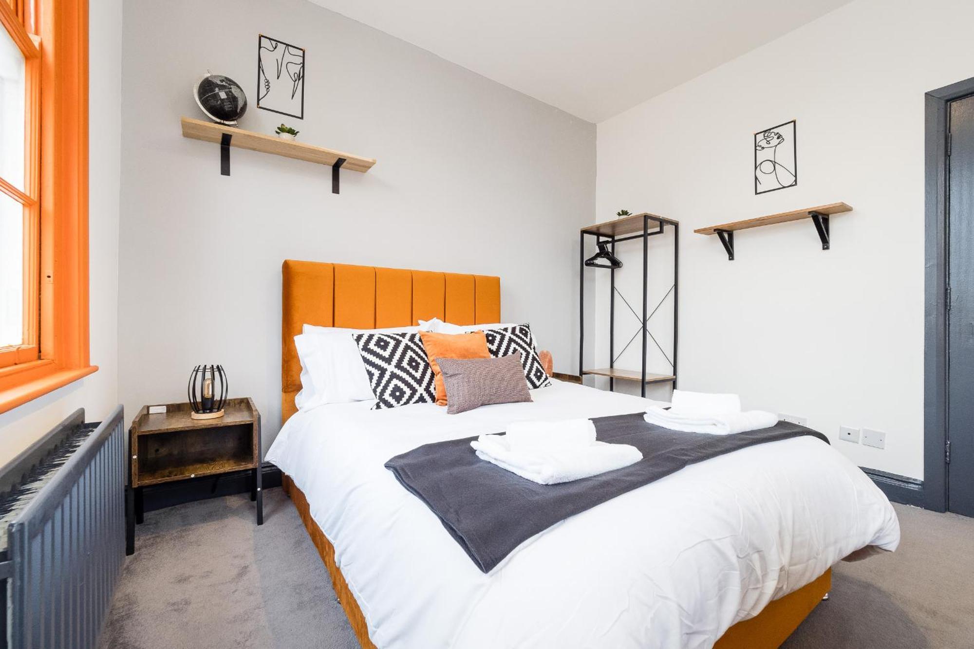 Spacious 6 Ensuite Bedroom House In * Londra