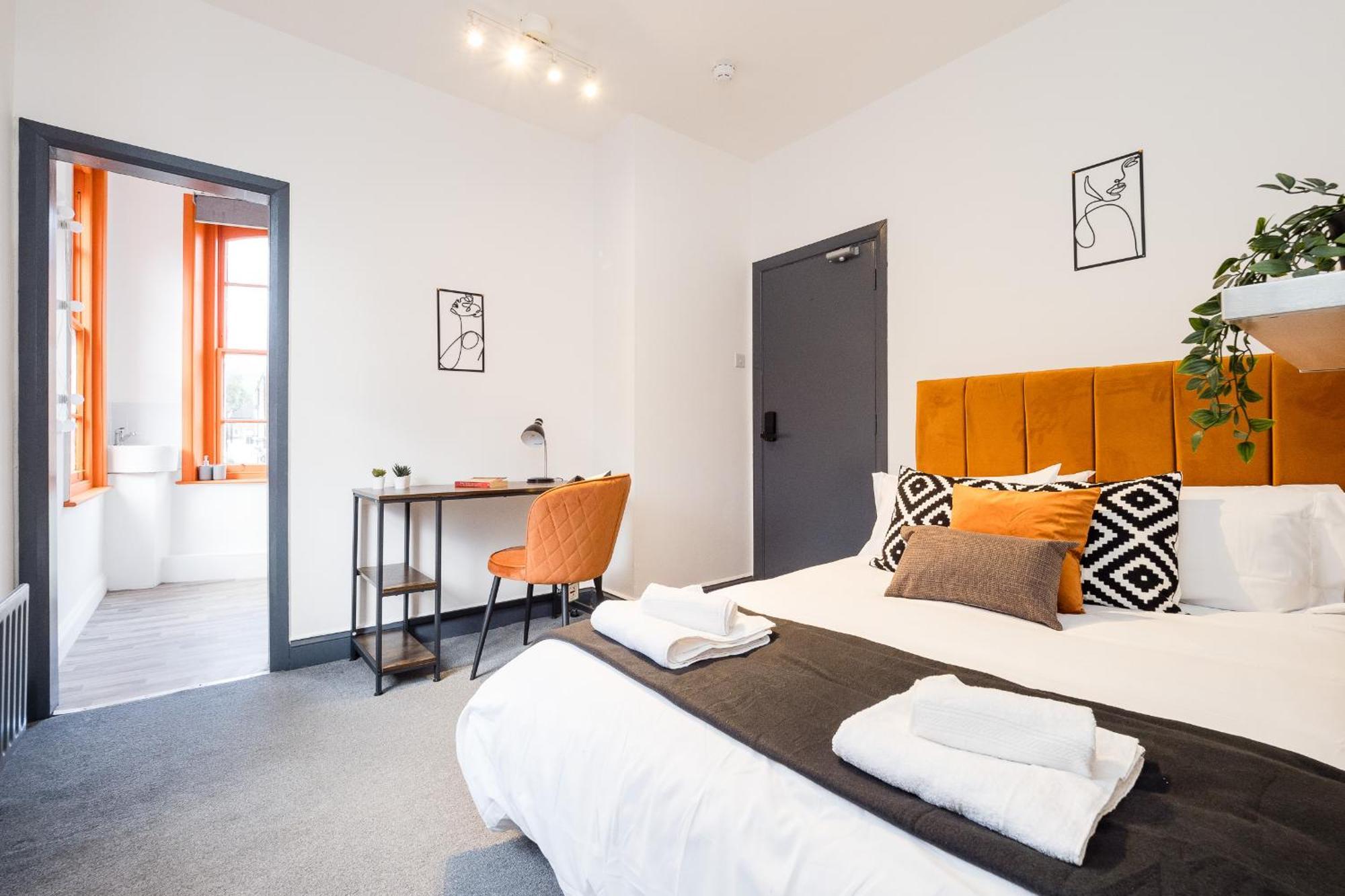 Casa vacanze Spacious 6 Ensuite Bedroom House In *